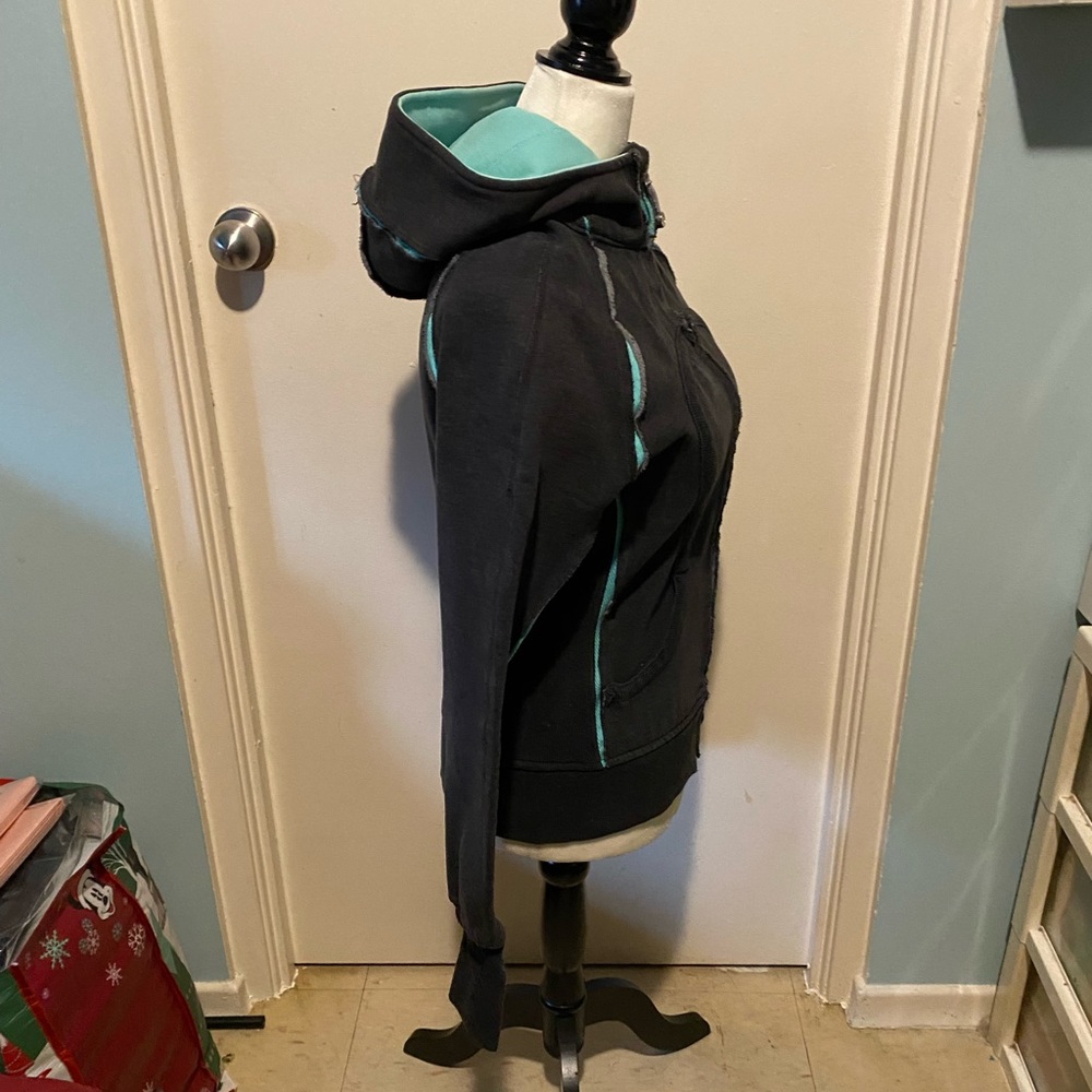 LULULEMON SPECIAL EDITION SCUBA - Picture 4 of 12
